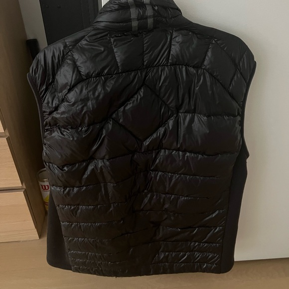 Canada Goose Quilted Black Vest - Picture 2 of 3